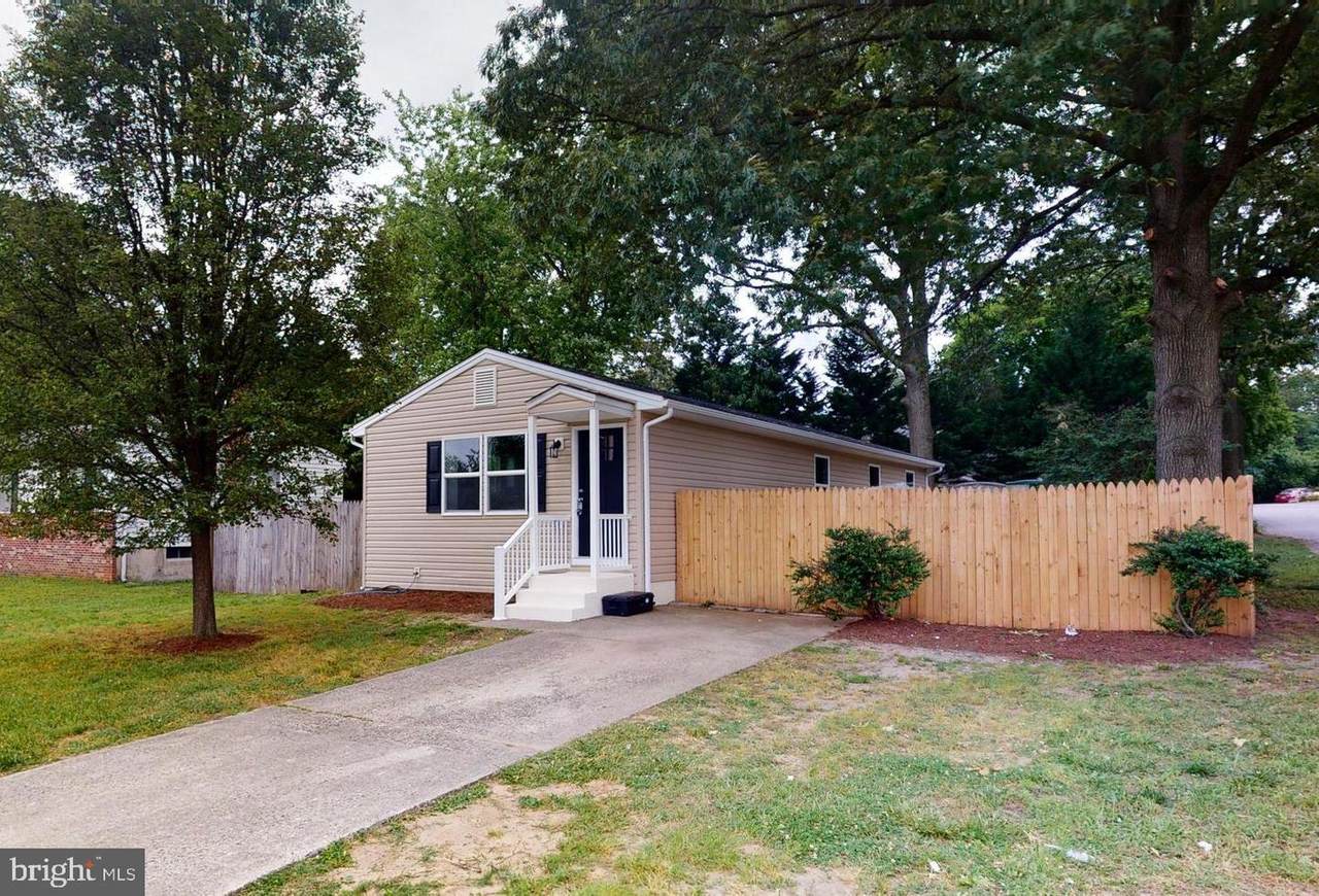 219 Roosevelt Avenue - Photo 1