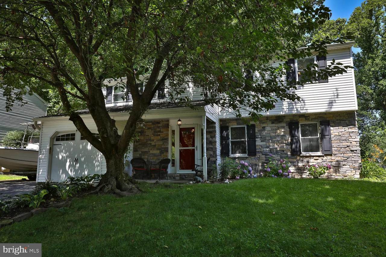932 Clyde Lane - Photo 1