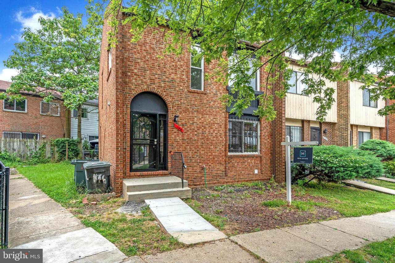 1146 Barnaby Terrace - Photo 1