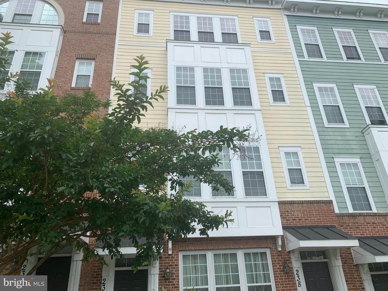 236 Summit Avenue - Photo 1