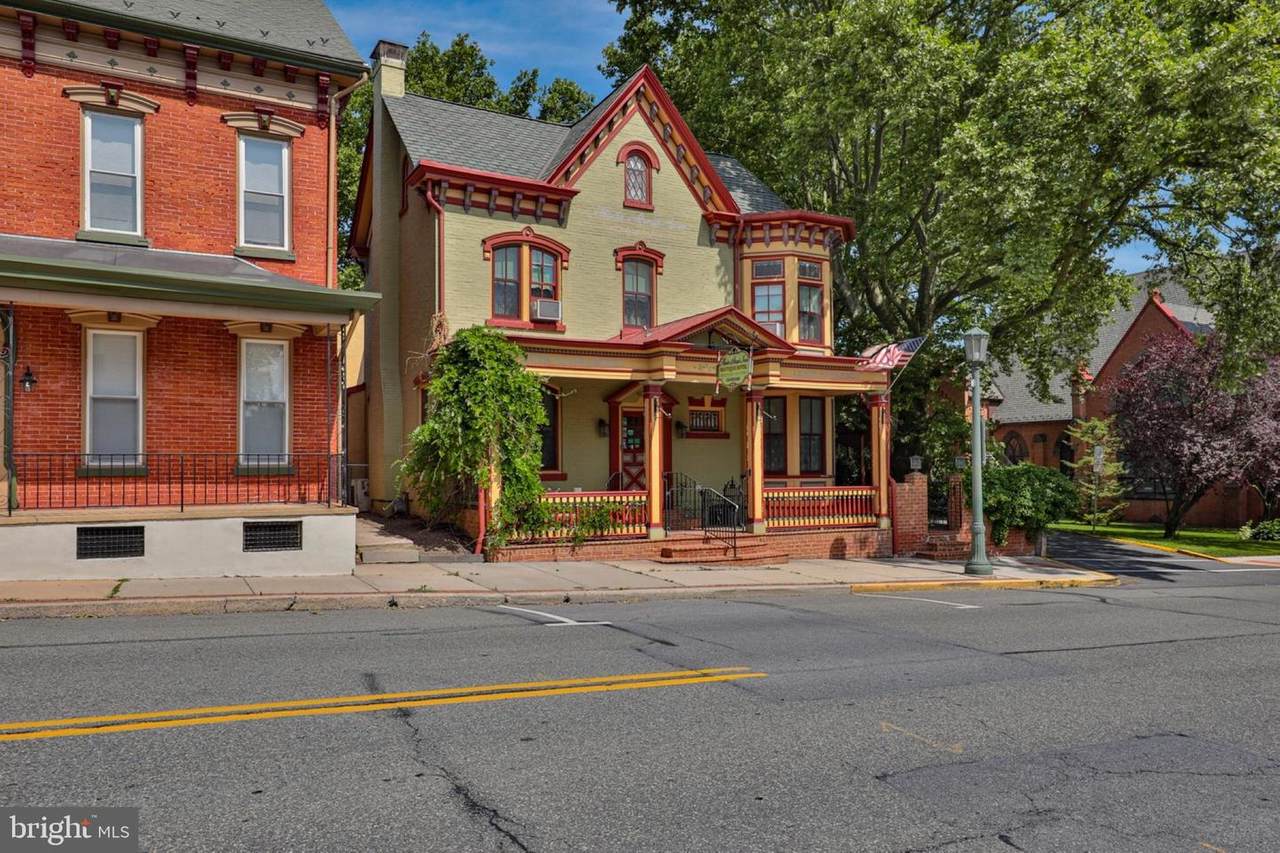401 Main Street - Photo 1