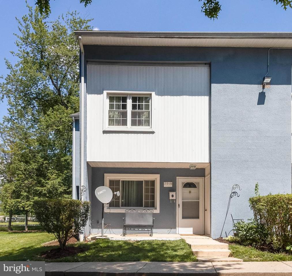 2916 Hewitt Avenue - Photo 1