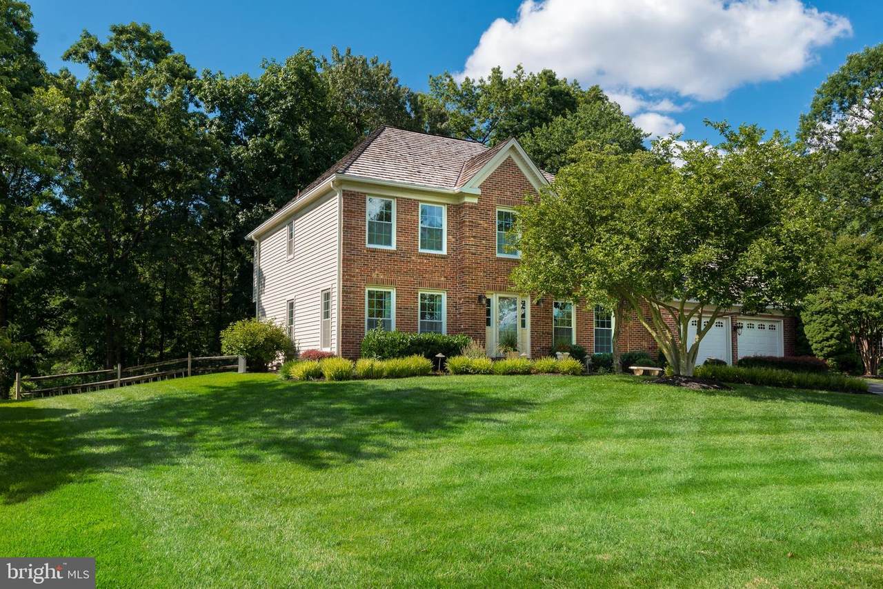 2877 Franklin Oaks Drive - Photo 1