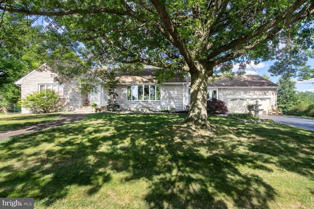 4 Hempstead Road - Photo 1