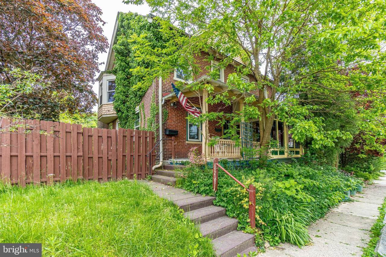 533 Barrett Avenue - Photo 1