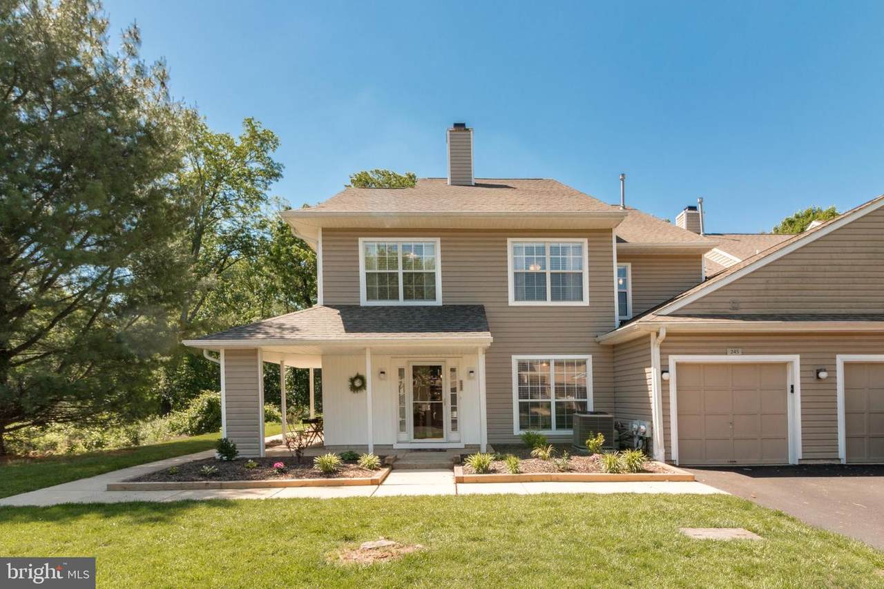 245 Windsor Court - Photo 1
