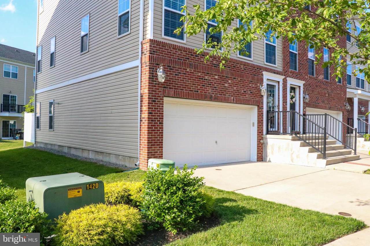 102 Creekside Way - Photo 1