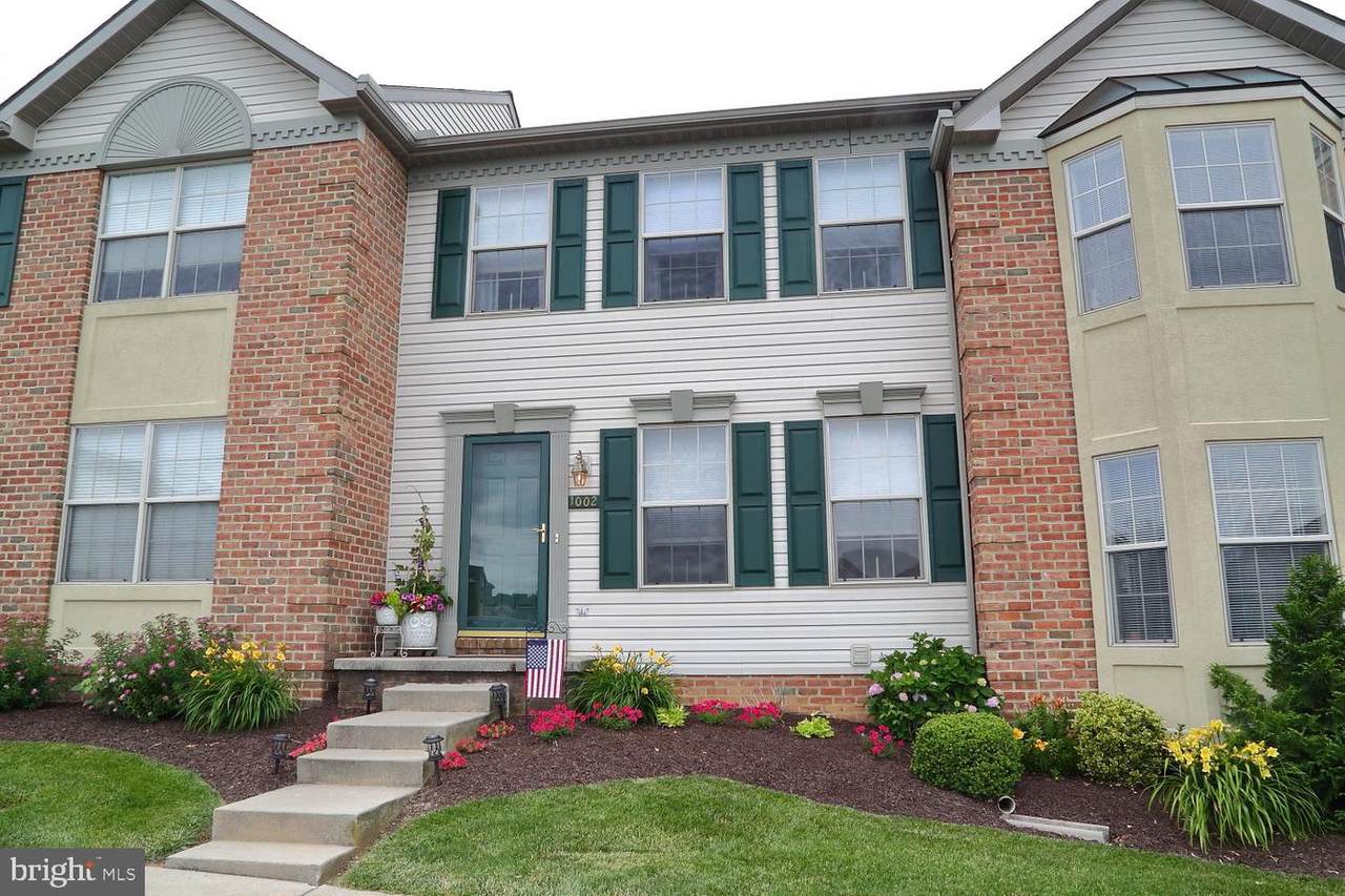 1002 Cobblestone Lane - Photo 1