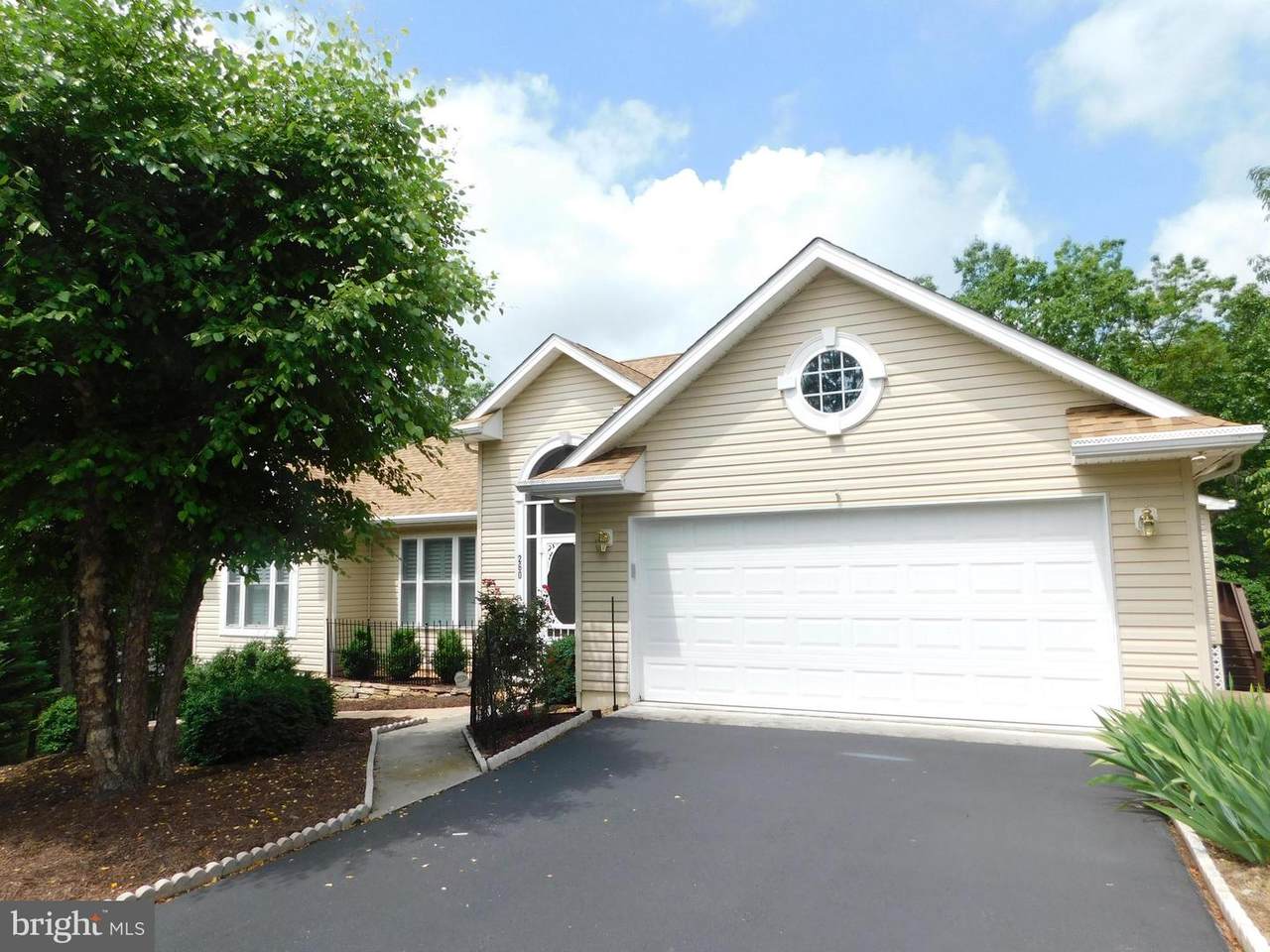 260 Lookout Ridge - Photo 1