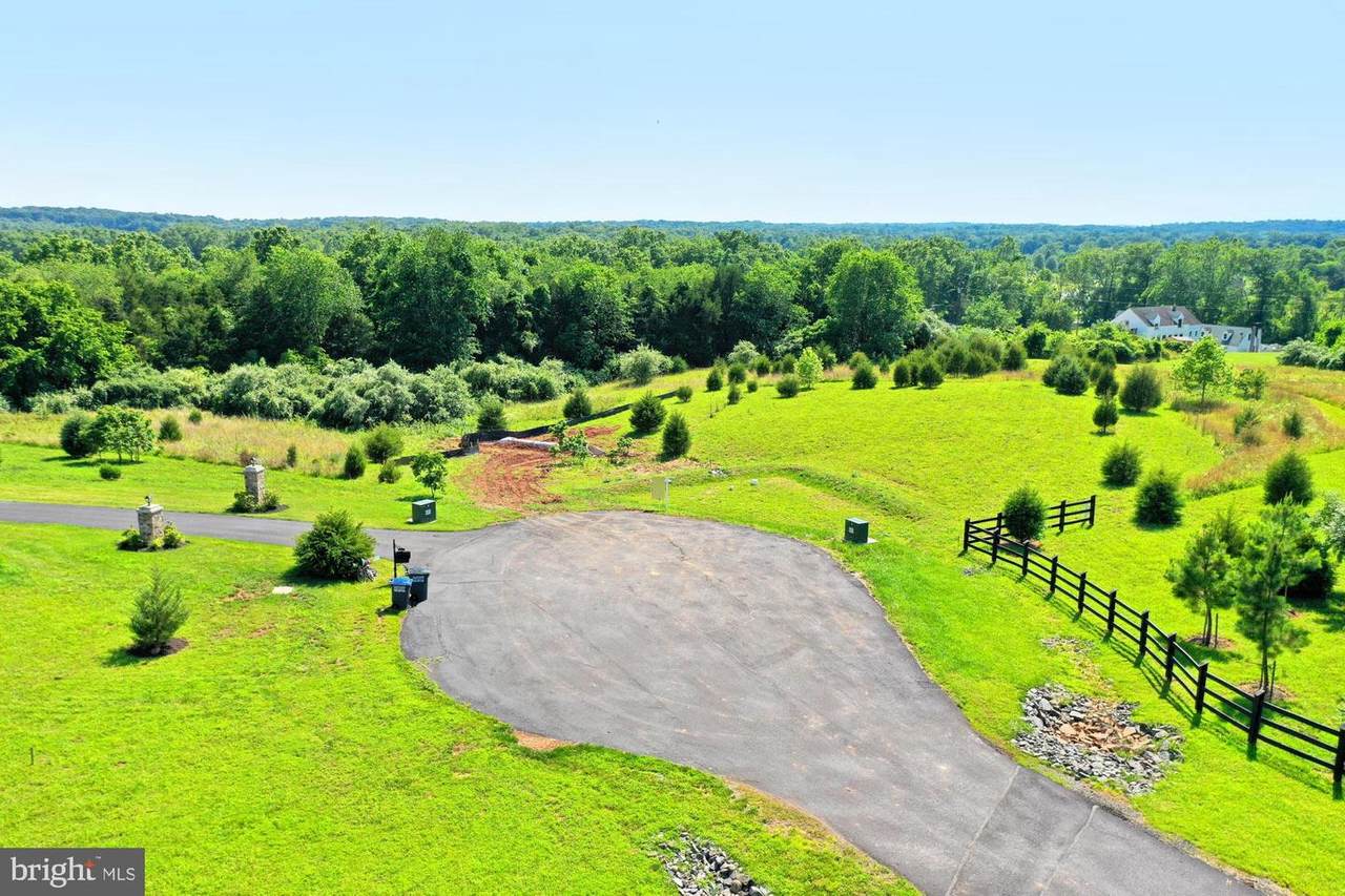 6633 Mountain Shadow Trail - Photo 1