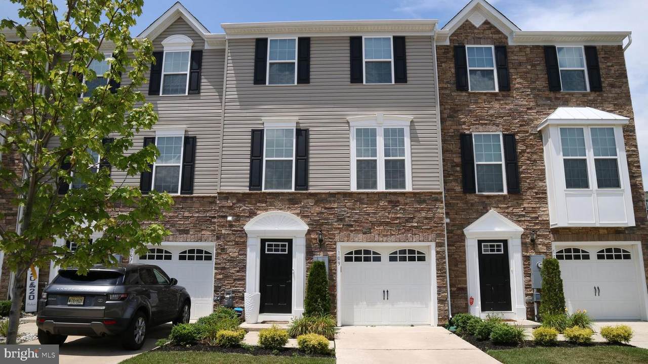 109 Village Green Lane - Photo 1