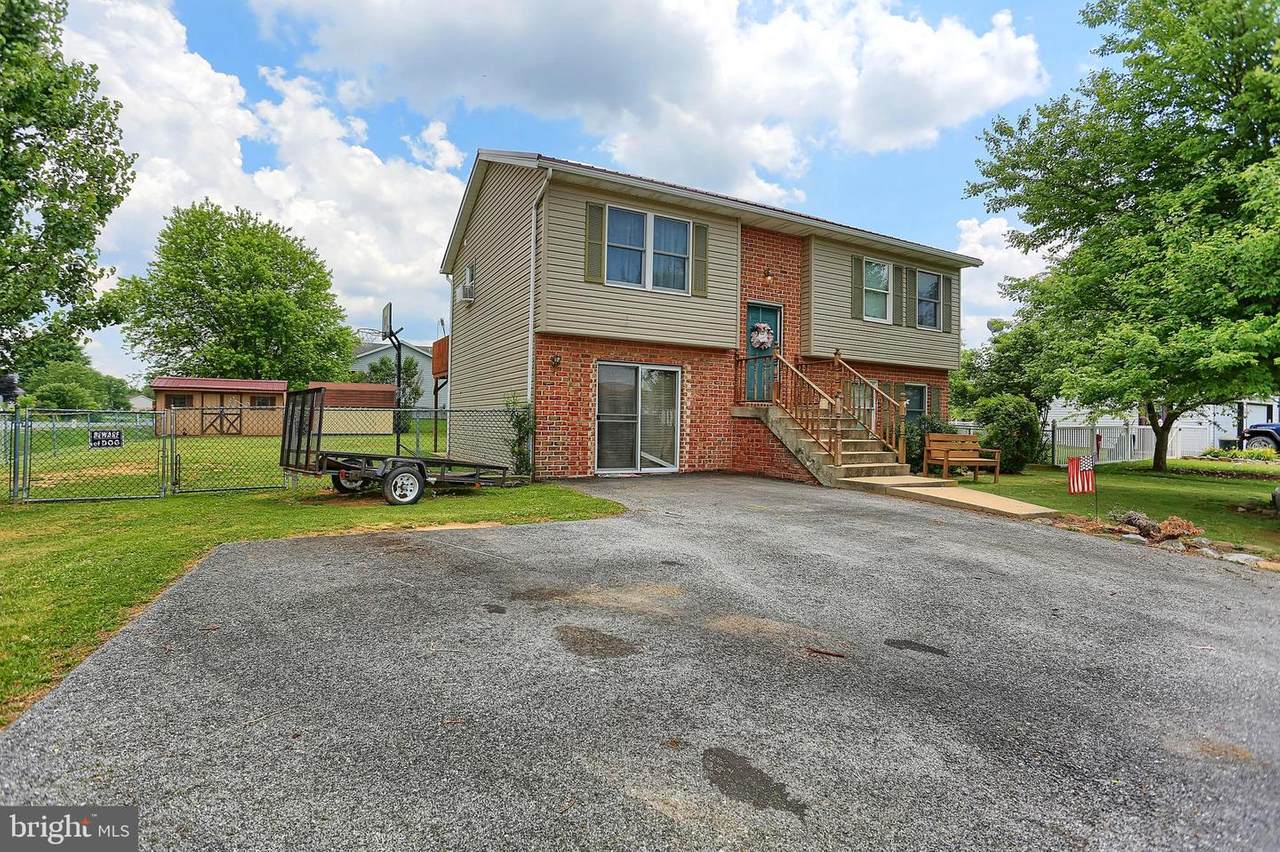 343 Holswart Drive - Photo 1