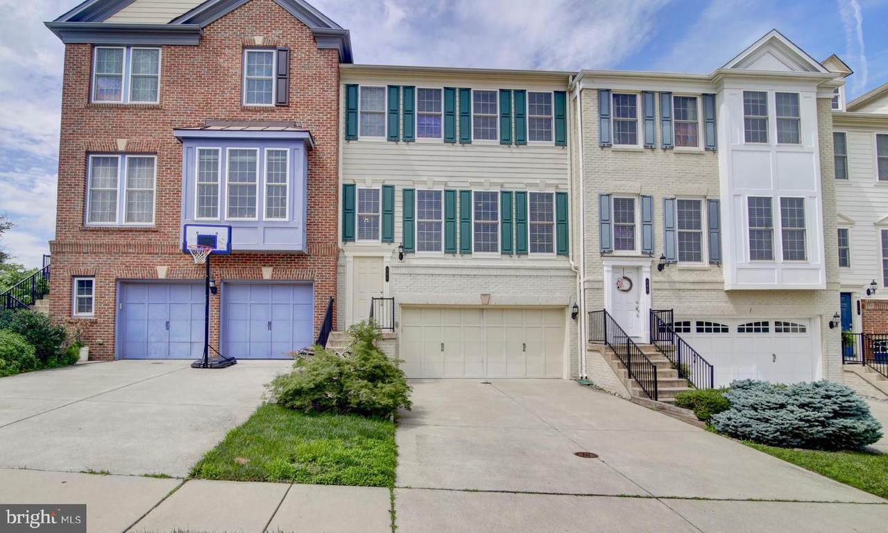 135 Petunia Terrace - Photo 1