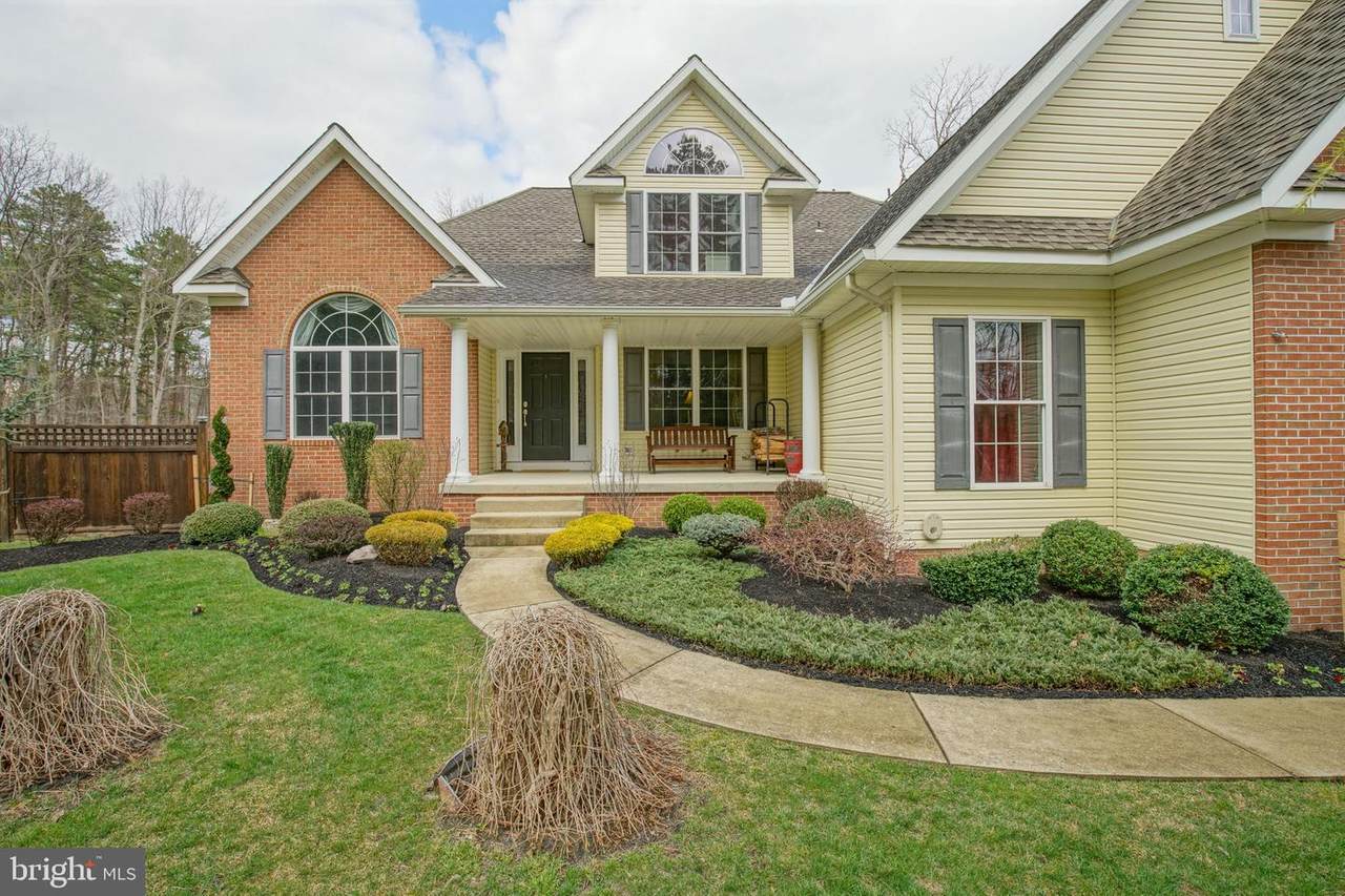 2239 Ellwood Avenue - Photo 1