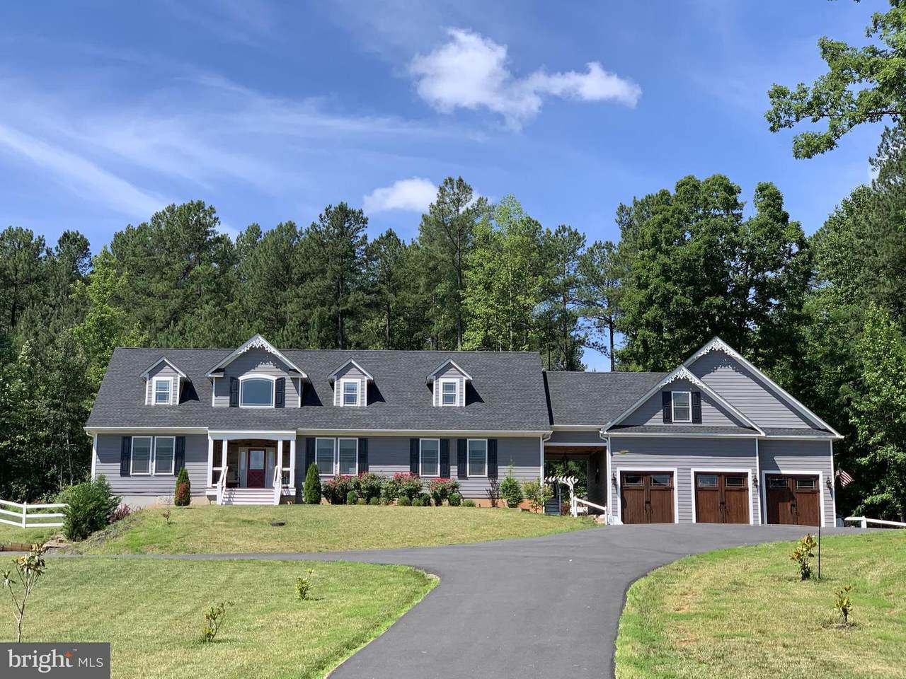 800 Lake Forest Drive - Photo 1