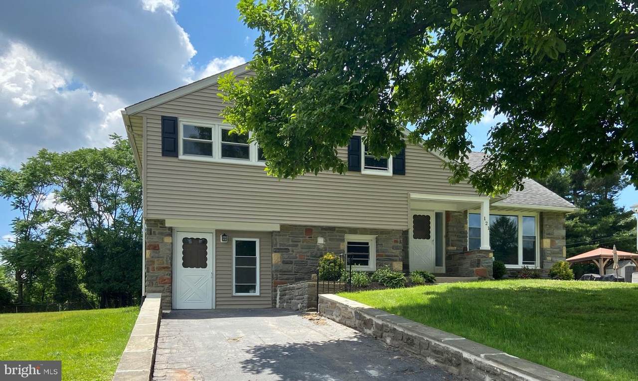 121 Cypress Drive - Photo 1