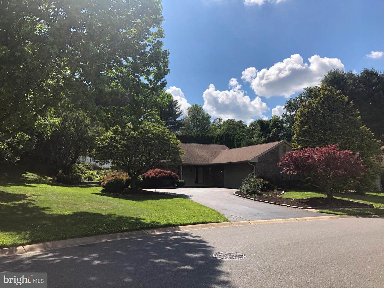 40 Hayloft Circle - Photo 1