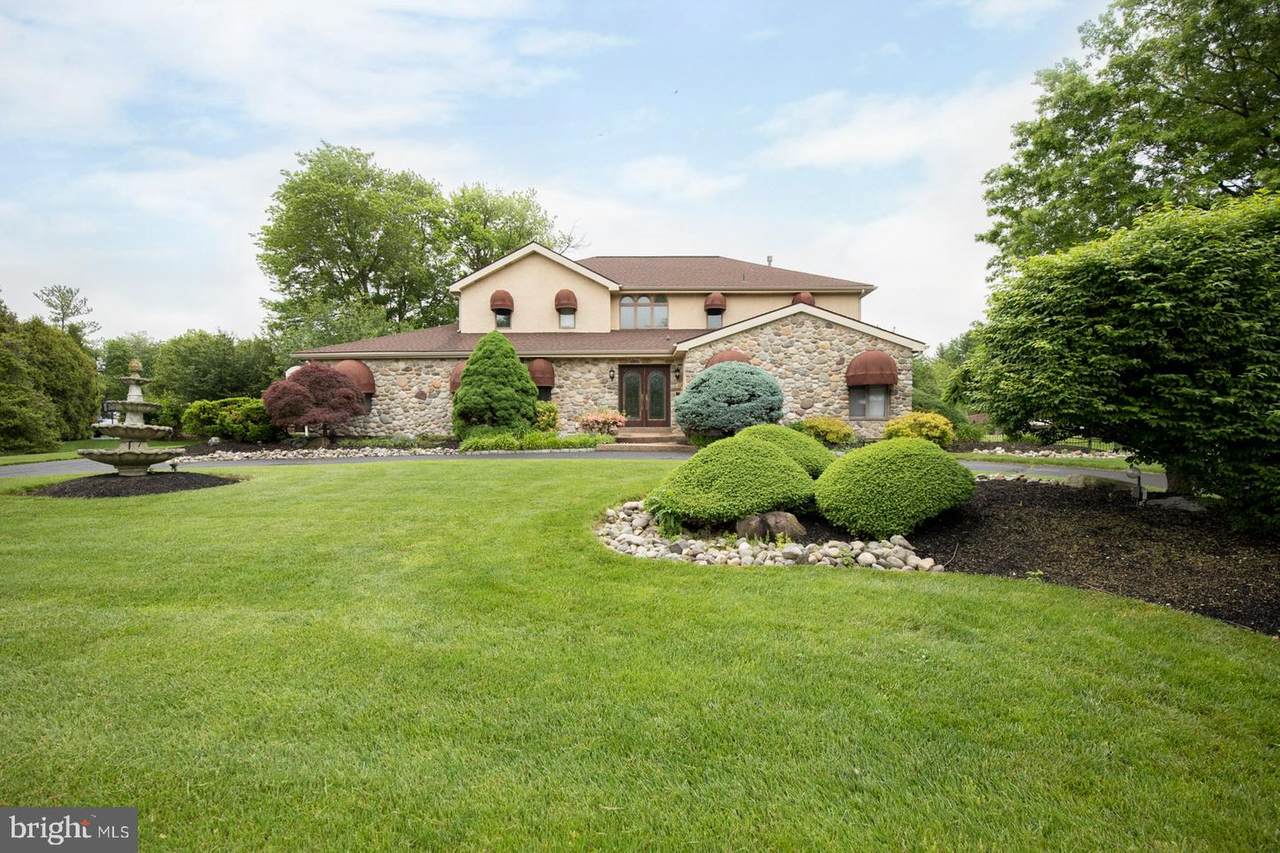547 Long Lane - Photo 1