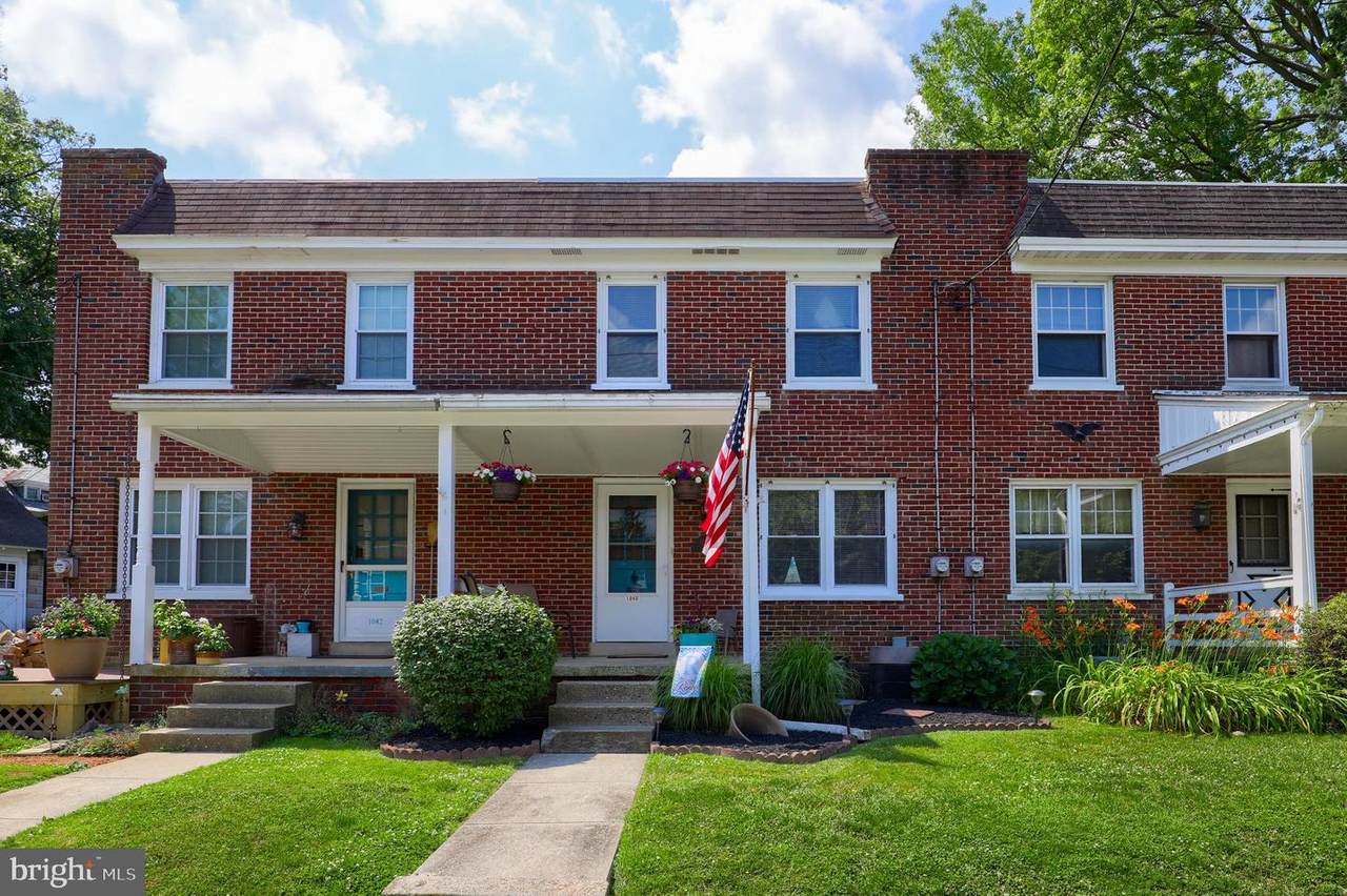 1040 Clark Street - Photo 1