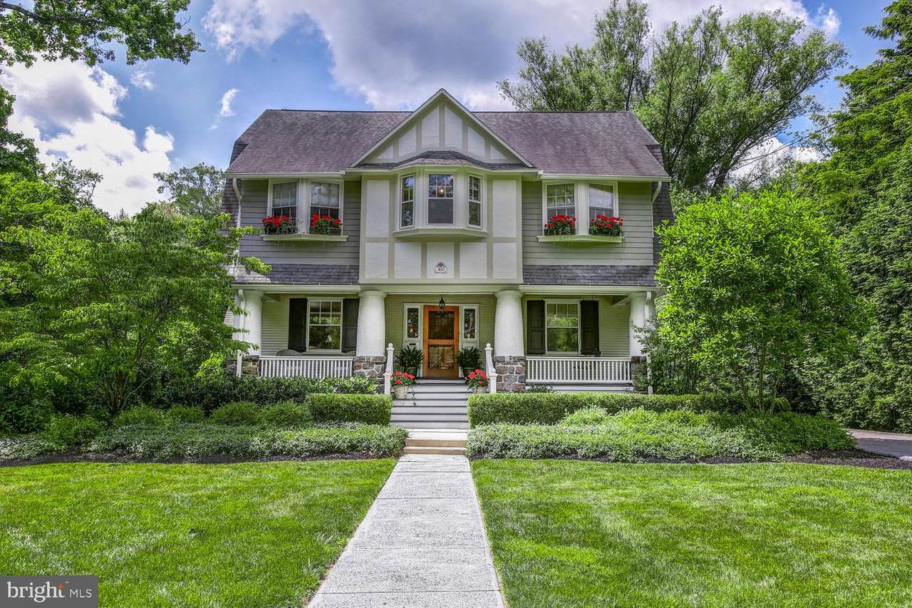 410 Meadowbrook Avenue - Photo 1