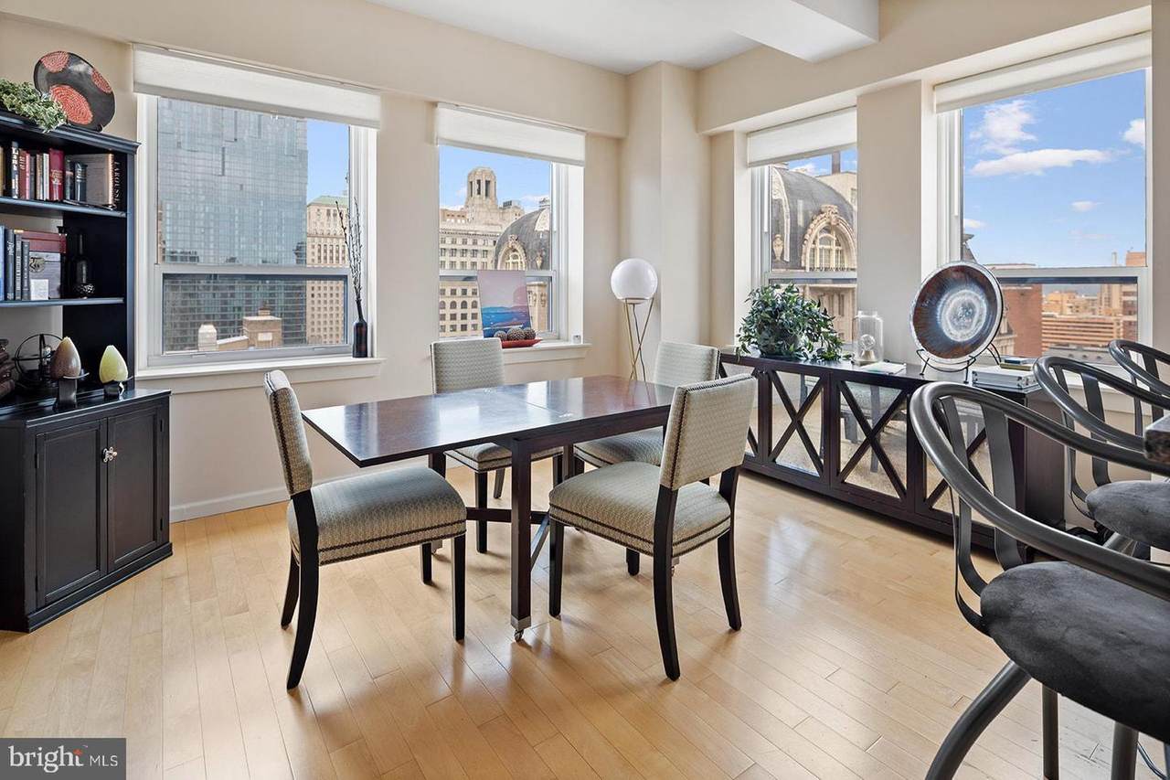 1425 Locust Street - Photo 1