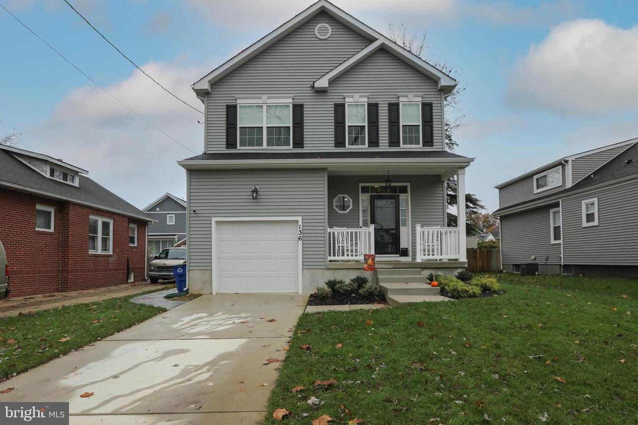 404 Crestview Avenue - Photo 1
