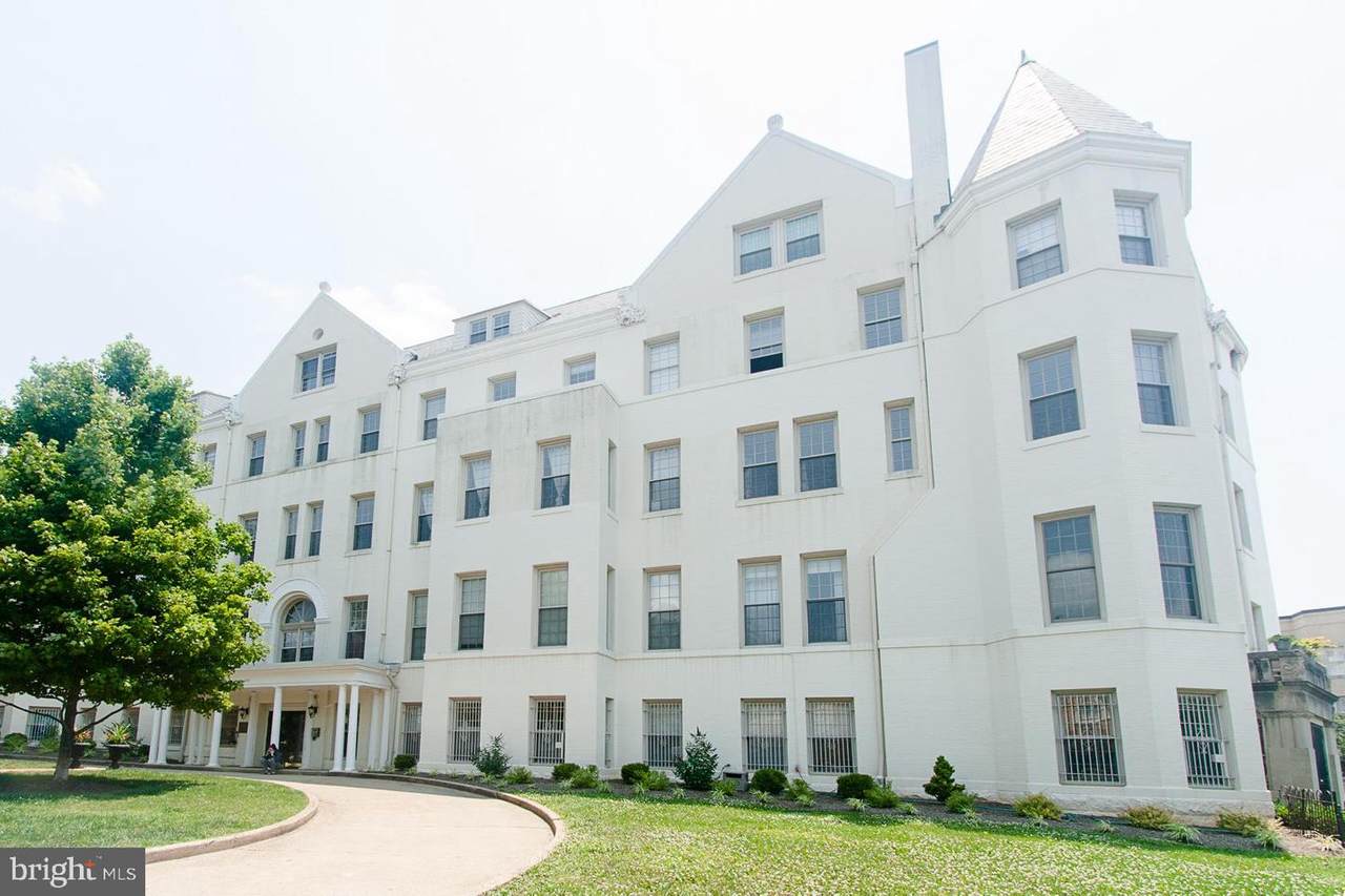101 Carolina Avenue - Photo 1