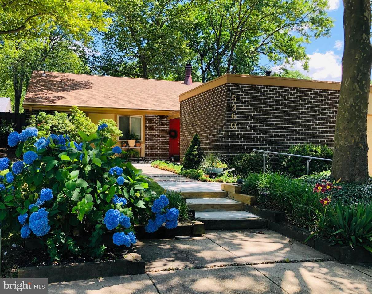 5360 Red Lake Court - Photo 1