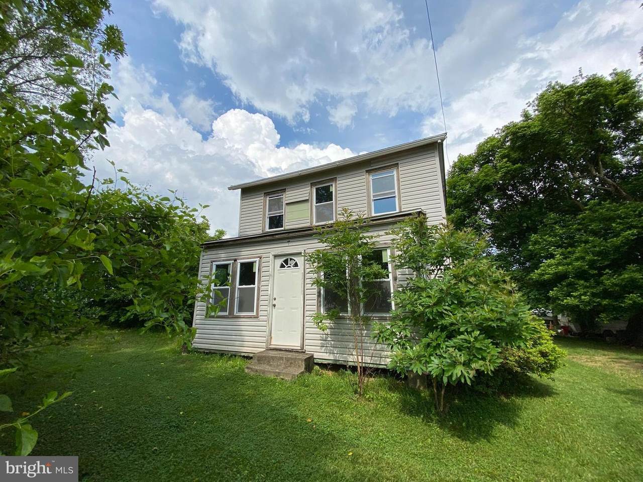240 Ashmun Avenue - Photo 1