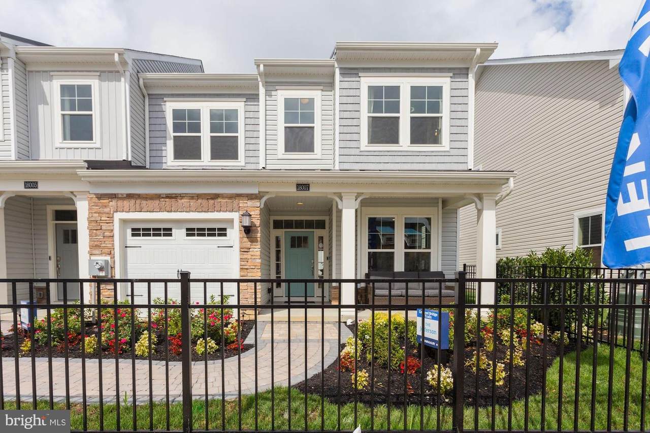 23114 Waggoner Avenue - Photo 1