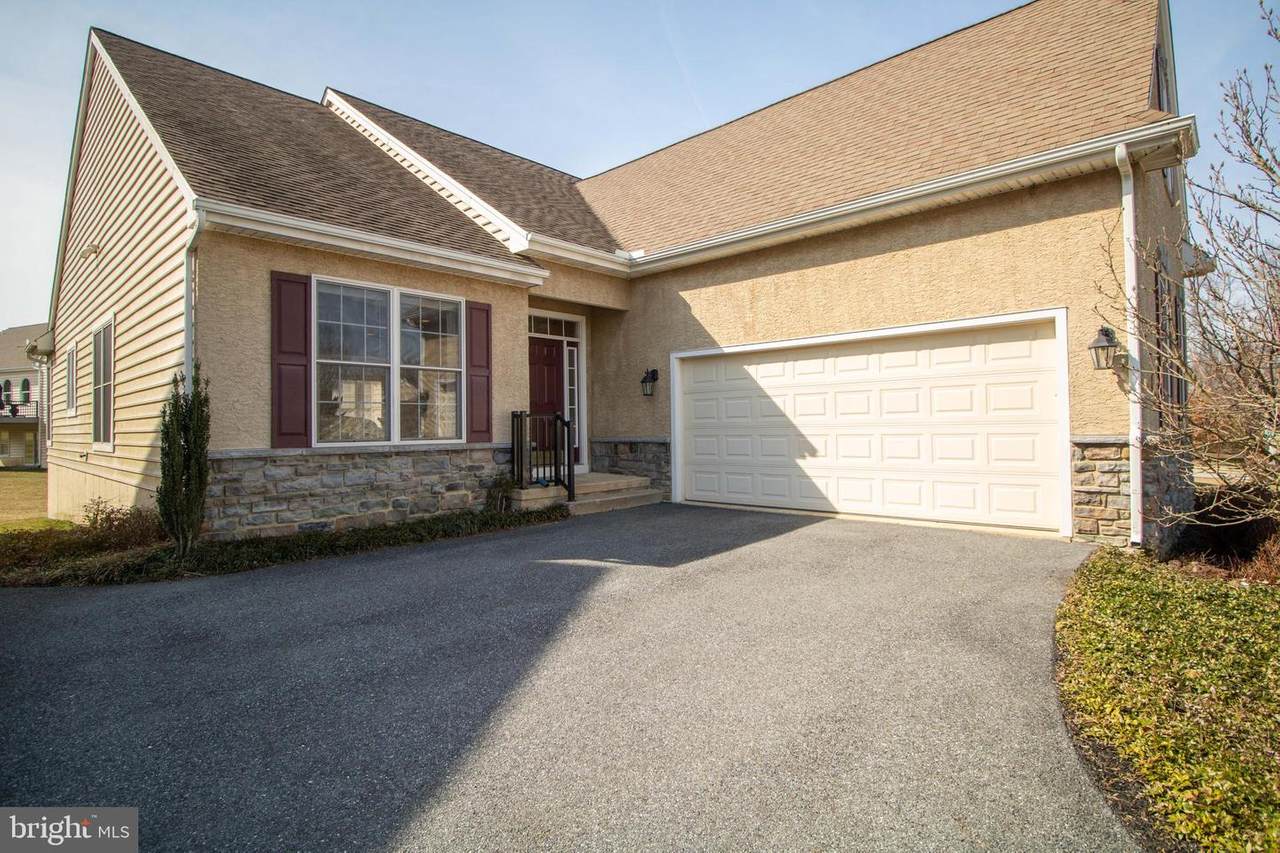 222 Swan Road - Photo 1