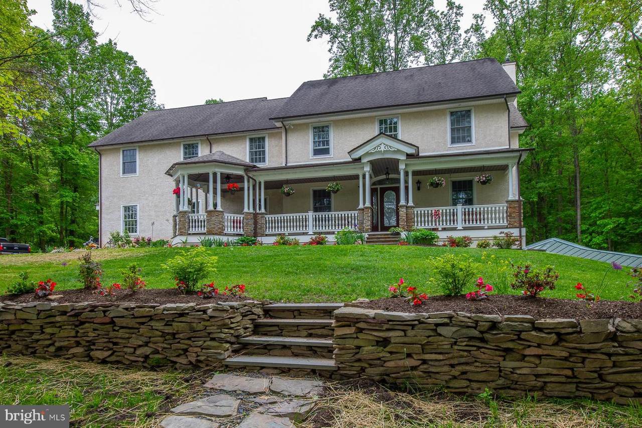 1502 Fawn Lane - Photo 1