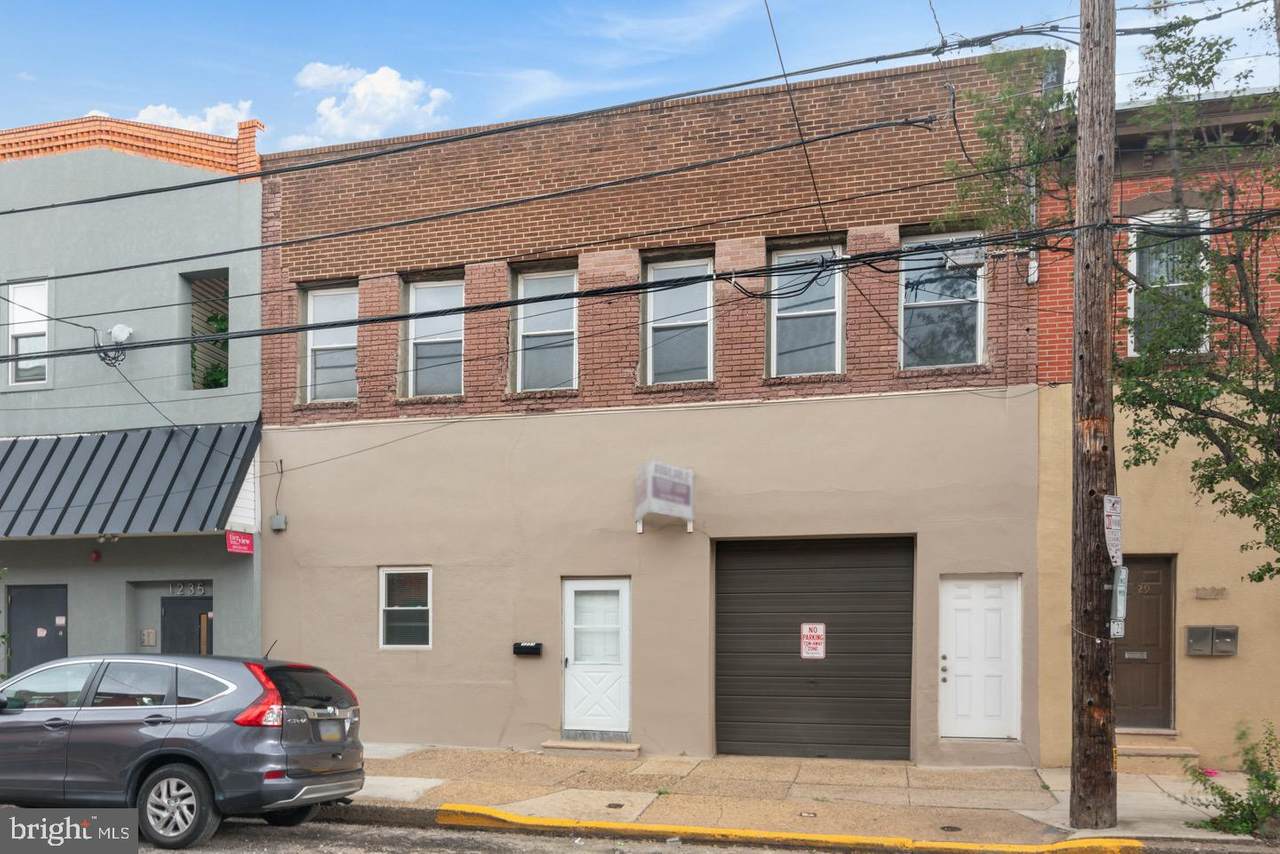 1231-33 Federal Street - Photo 1