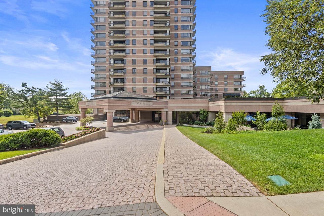 1100 Lovering Avenue - Photo 1
