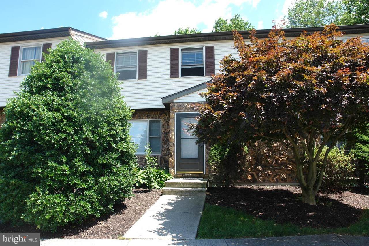 544 Linden Street - Photo 1