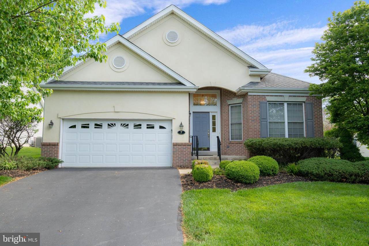 7 Vinson Drive - Photo 1