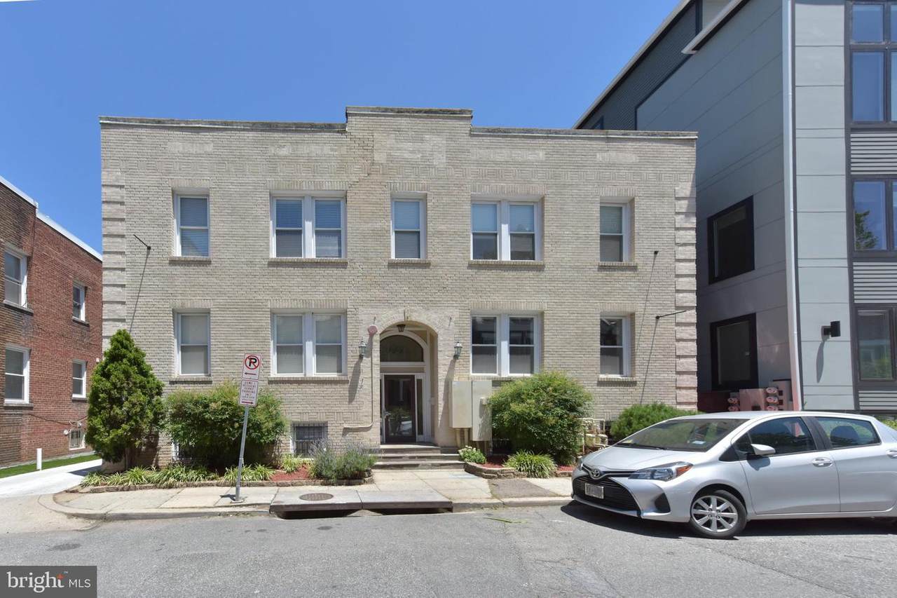 1443 Oak Street - Photo 1