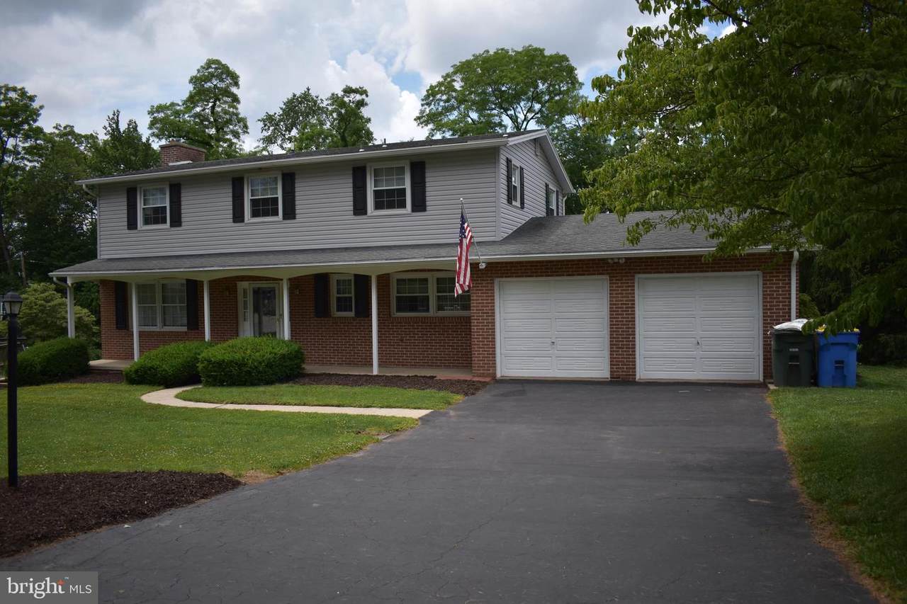 280 Daleview Court - Photo 1