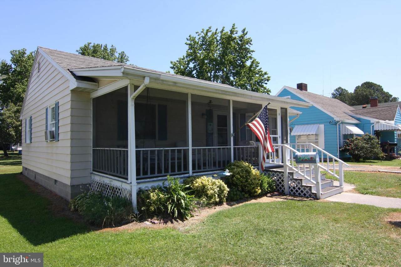 108 Columbia Avenue - Photo 1