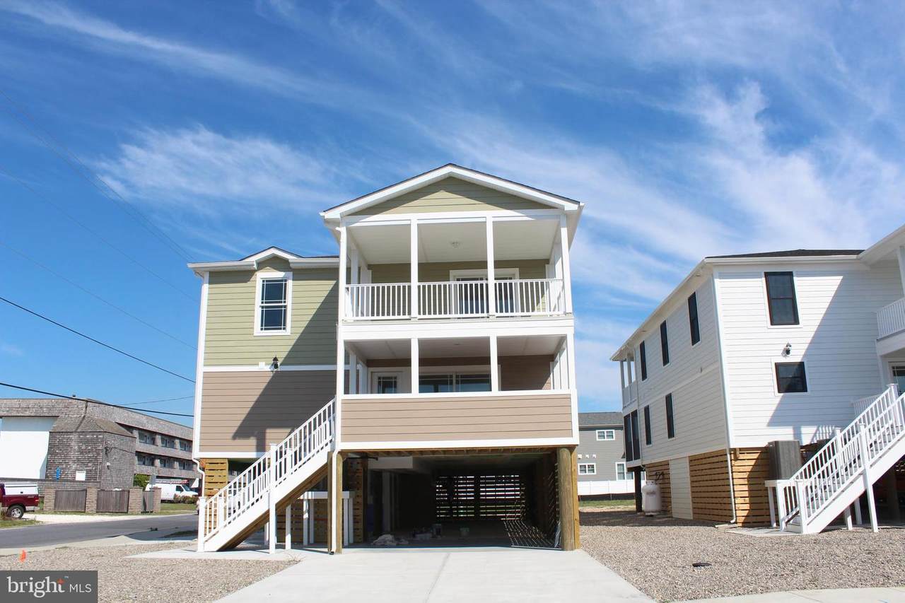 486 E Market Street - Photo 1