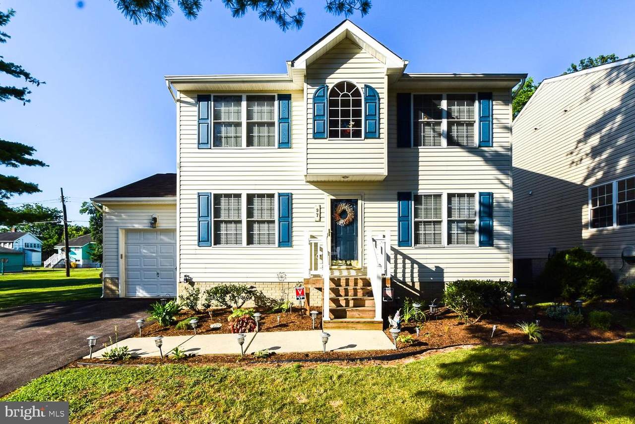 97 Greenway Street - Photo 1