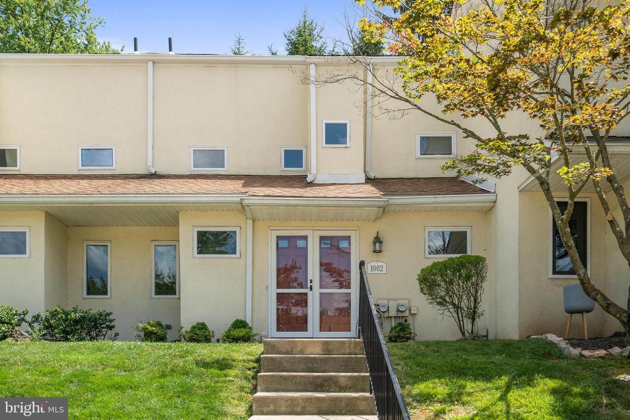 1002 Cherry Circle - Photo 1