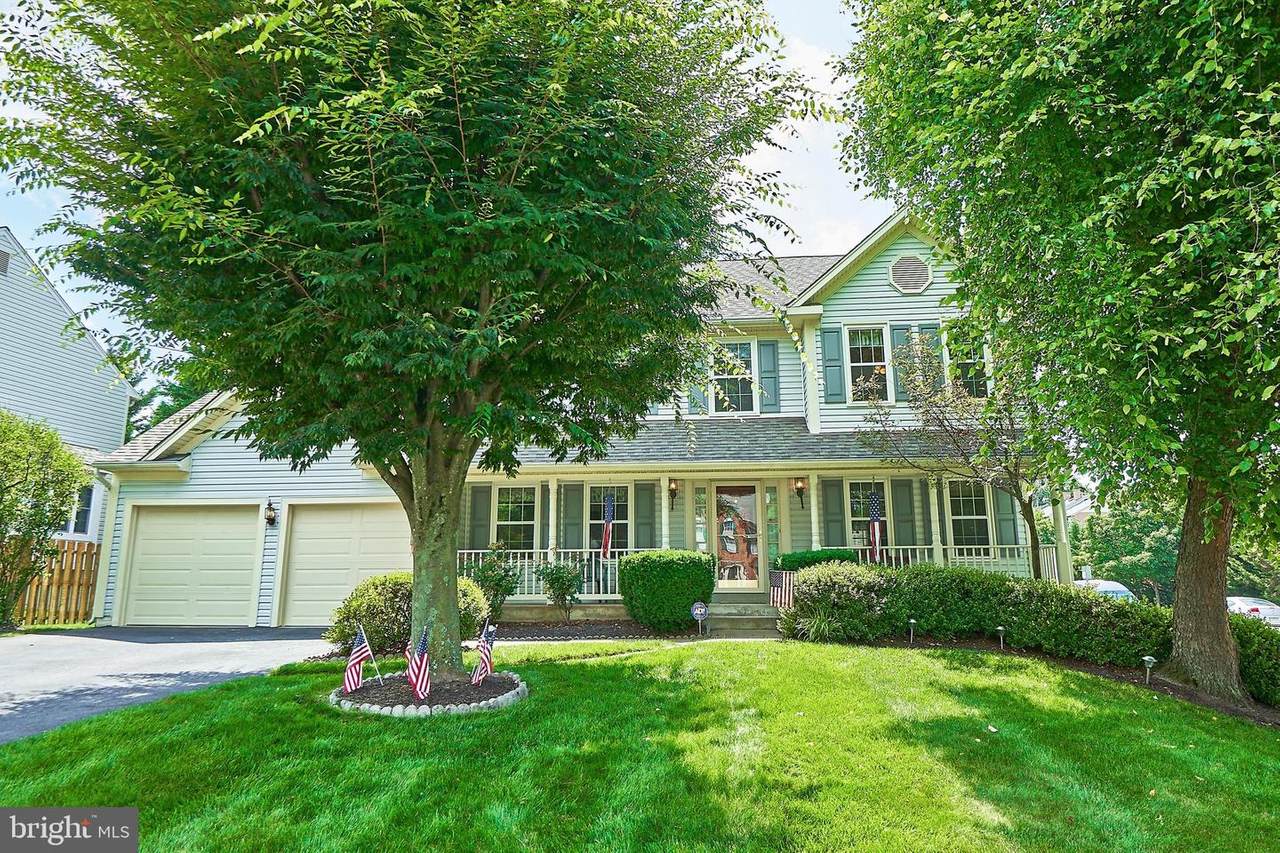 13715 Shelburne Street - Photo 1
