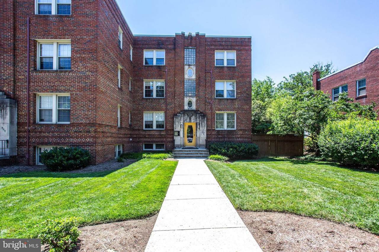 304 Aspen Street - Photo 1