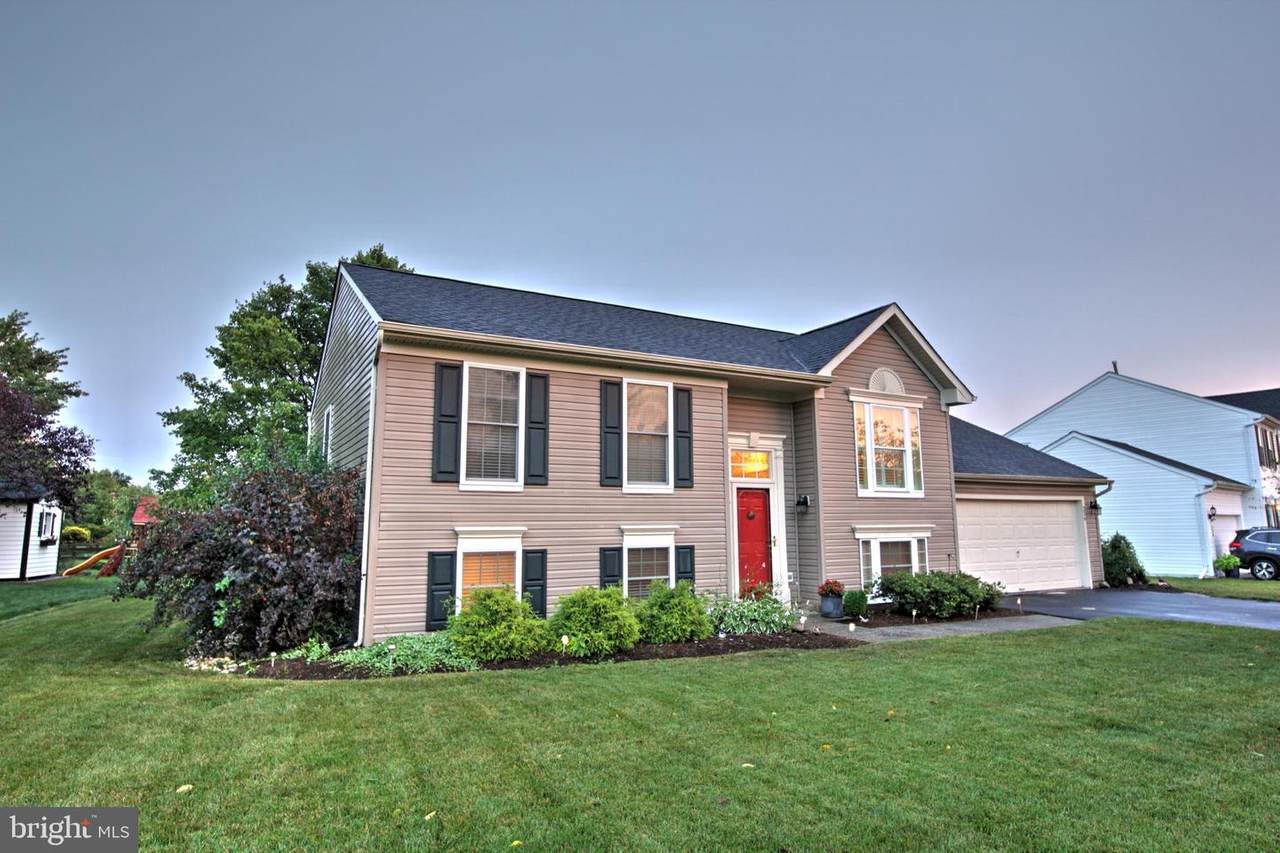 226 Parkview Boulevard - Photo 1