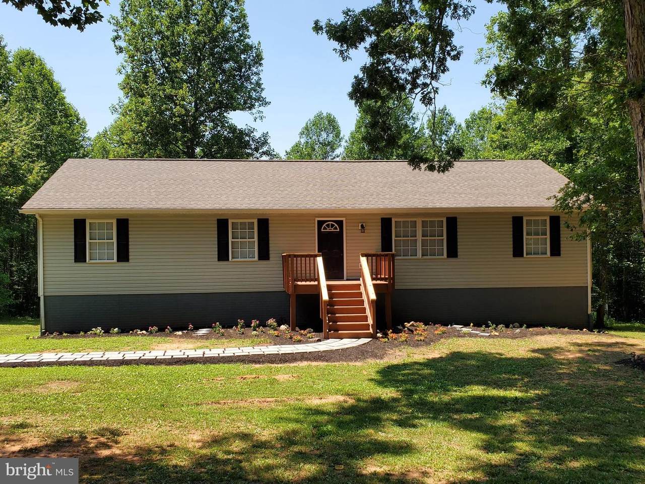 17004 Boogie Lane - Photo 1