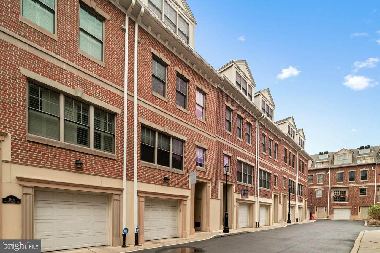 846 Independence Court - Photo 1