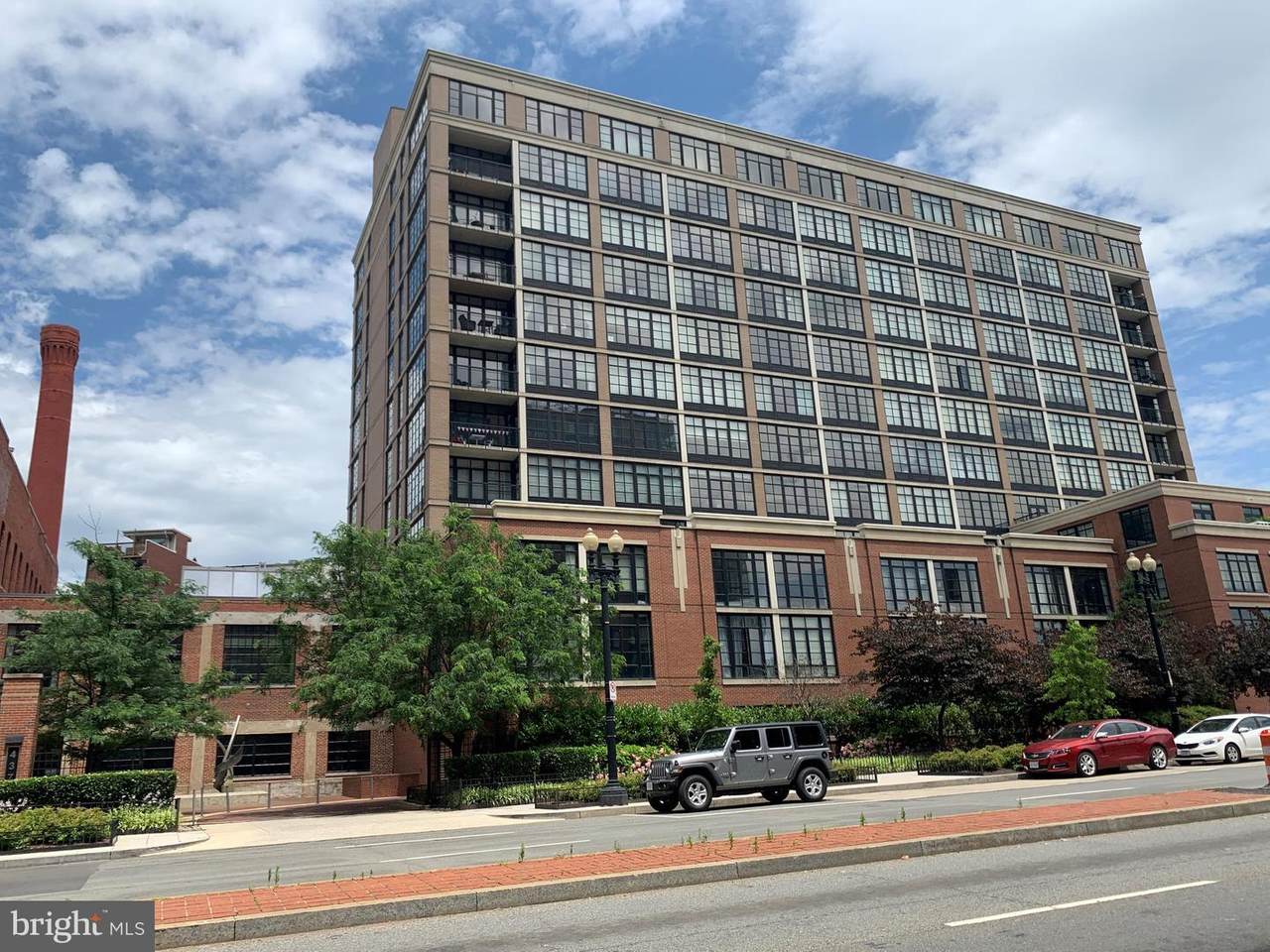 437 New York Avenue - Photo 1