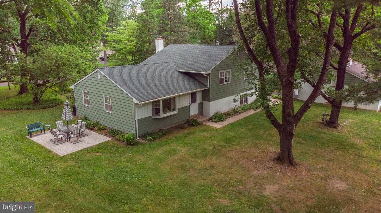 555 Skippack Pike - Photo 1