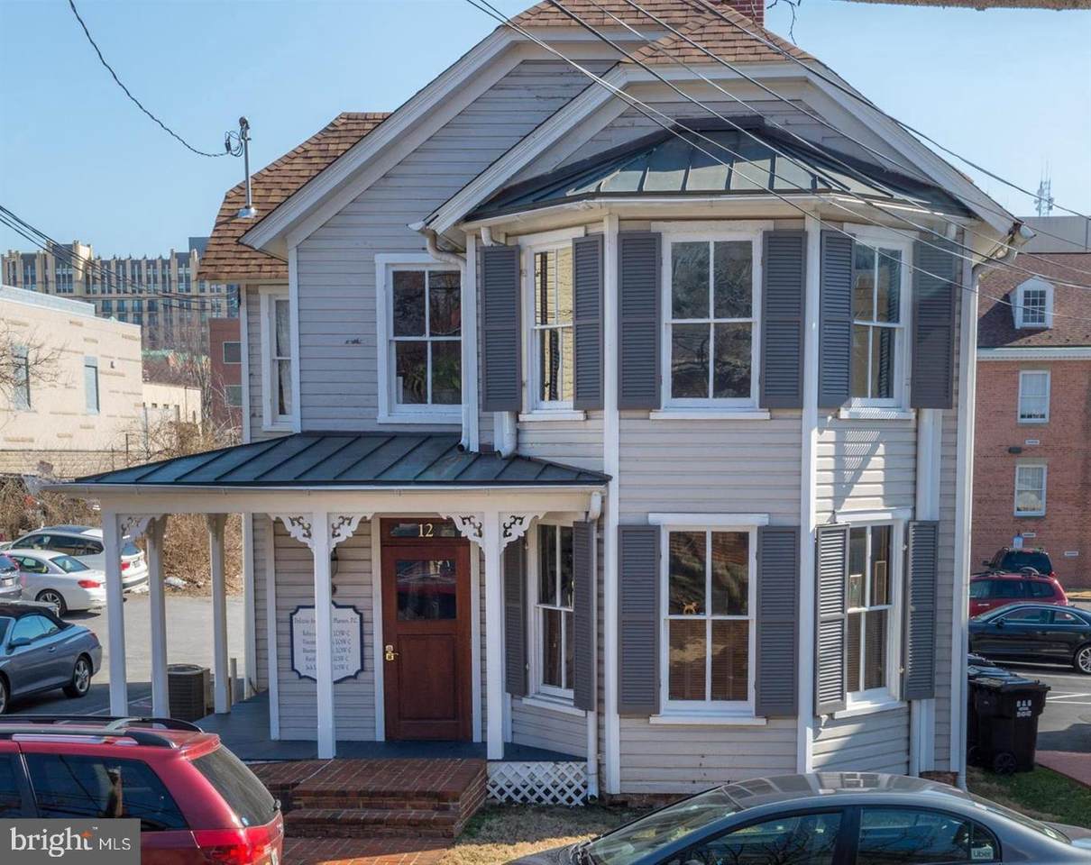 12 Adams Street - Photo 1